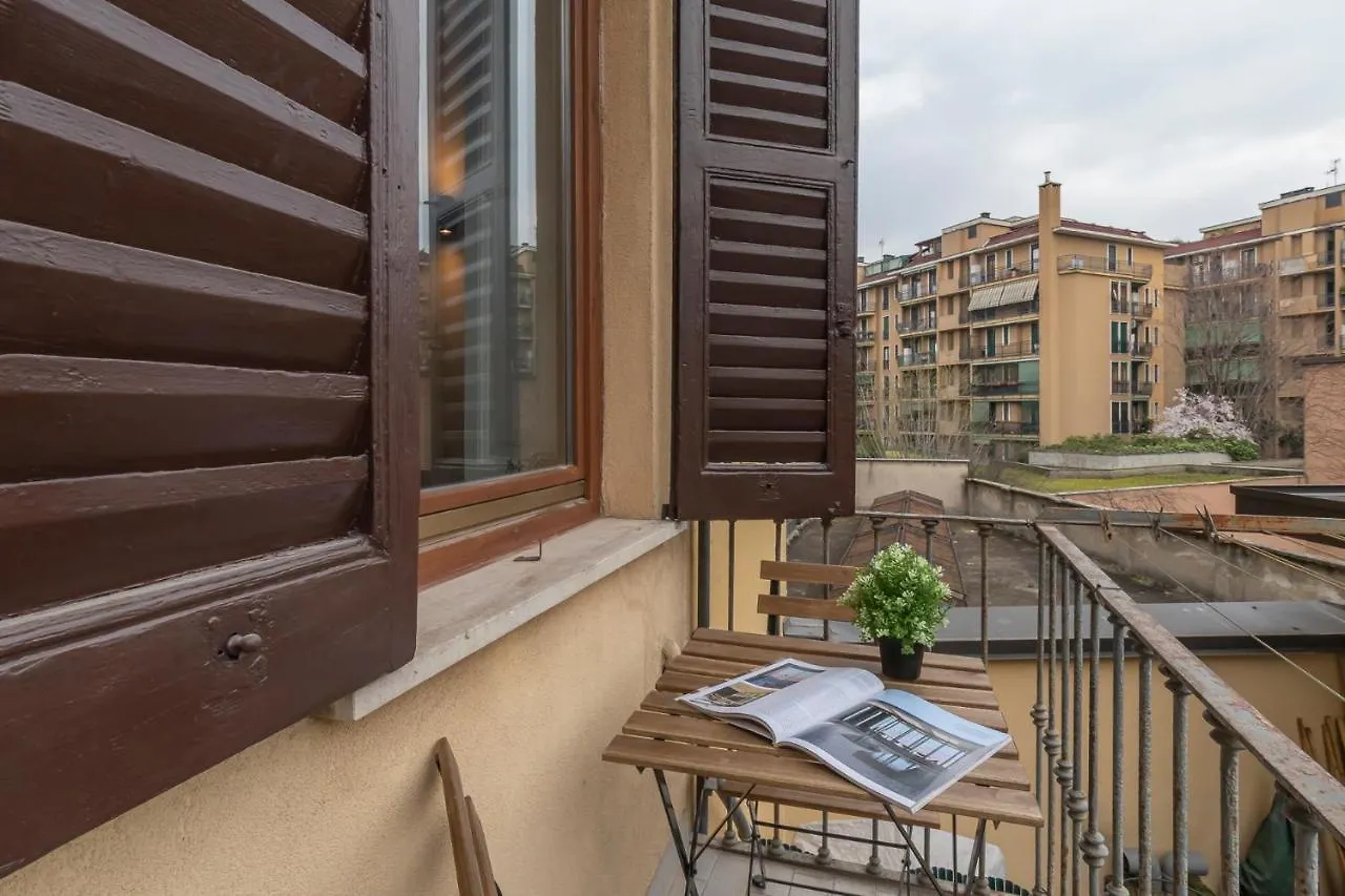 Menabrea Apartment In Isola Milan